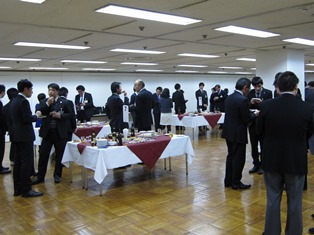 懇親会の様子